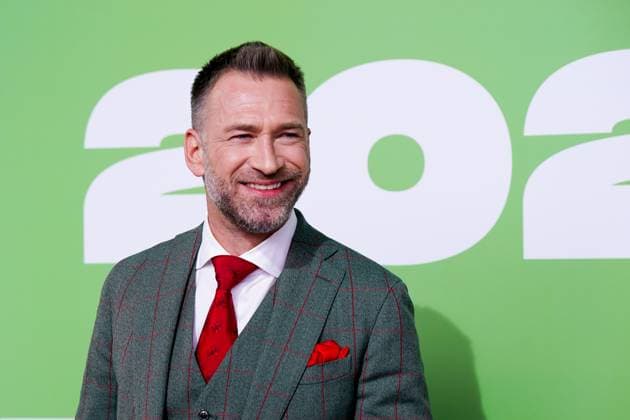 17.05.2023, Zug, Bossard Arena, SWISS MUSIC AWARDS, Moderator SMA Marco Fritsche posiert für ein Foto auf dem roten Teppich Zug Bossard Arena Zug Switzerland Copyright: xJustPictures.ch DanielaxPorcellix