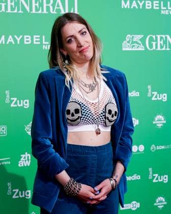 17.05.2023, Zug, Bossard Arena, SWISS MUSIC AWARDS, Sängerin Evelinn Trouble (bürgerlich LinnÃ a Racine) auf dem roten Teppich Zug Bossard Arena Zug Switzerland Copyright: xJustPictures.ch DanielaxPorcellix