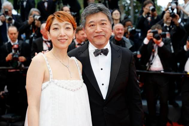 Sakura Ando und Hirokazu Kore-eda bei der Premiere des Kinofilms Monster Kaibutsu auf dem Festival de Cannes 2023 76. Internationale Filmfestspiele von Cannes im Palais des Festivals. Cannes, 17.05.2023
