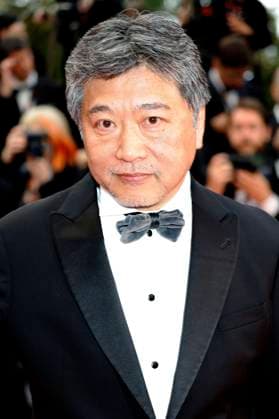 Hirokazu Kore-eda bei der Premiere des Kinofilms Monster Kaibutsu auf dem Festival de Cannes 2023 76. Internationale Filmfestspiele von Cannes im Palais des Festivals. Cannes, 17.05.2023