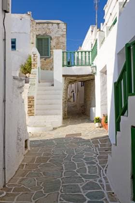 An alley in the old section of Chora town, Folegandros island Copyright: xGeorgiosxAlexandrisx xDesignxPicsx , 31175717 Copyright: GeorgiosxAlexandrisx xDesignxPics 31175717
