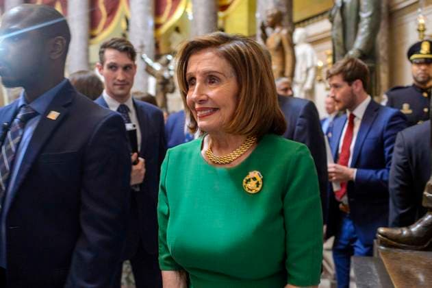 Former Speaker Nancy Pelosi, D-CA, arrives for a portrait unveiling ceremony for former Speaker Paul Ryan, R-WI, in Statuary Hall at the U.S. Capitol in Washington, DC on Wednesday, May 17, 2023.  WAP20230517374 BONNIExCASH