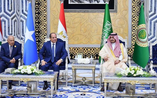 News Themen der Woche KW20 News Bilder des Tages Egyptian President Abdel Fattah El-Sisi arrives in Jeddah, Saudi Arabia, to participate in the 32nd Arab Summit Egyptian President Abdel Fattah El-Sisi arrives in Jeddah, Saudi Arabia, to participate in the 32nd Arab Summit on May 18, 2023. Photo by Egyptian President Office APAimages Jeddah Jeddah Saudi Arabia 180523_JEDDAH_EPO_00 (1) Copyright: xapaimagesxEgyptianxPresidentxOfficex xapaimagesx