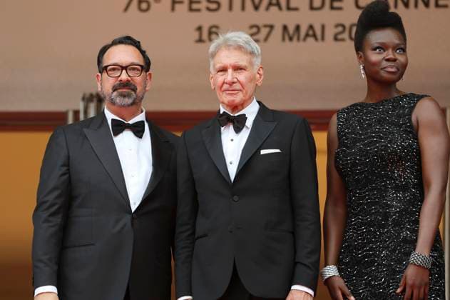 James Mangold, Harrison Ford und Shaunette Renee Wilson bei der Premiere des Kinofilms Indiana Jones and the Dial of Destiny Indiana Jones und das Rad des Schicksals auf dem Festival de Cannes 2023 76. Internationale Filmfestspiele von Cannes im Palais des Festivals. Cannes, 18.05.2023