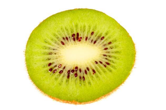 Kiwi fruit over a white background Copyright: xRafaxIrustaxMachinx xDesignxPicsx , 31212287 Copyright: 31212287