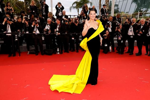 Adriana Lima bei der Premiere des Kinofilms Indiana Jones and the Dial of Destiny Indiana Jones und das Rad des Schicksals auf dem Festival de Cannes 2023 76. Internationale Filmfestspiele von Cannes im Palais des Festivals. Cannes, 18.05.2023