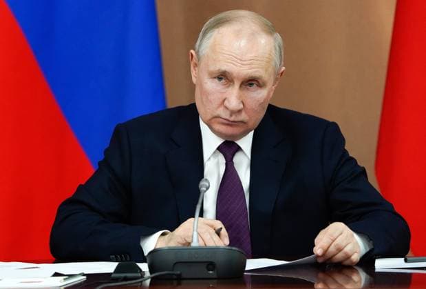 News Themen der Woche KW20 News Bilder des Tages Russland, Sitzung des Rates fÃ¼r interethnische Beziehungen in Pjatigorsk RUSSIA, PYATIGORSK - MAY 19, 2023: Russia s President Vladimir Putin at a meeting of Russia s Council for Interethnic Relations, in the town of Pyatigorsk. Tatyana Barybina Stavropol Region Governor Press Office TASS  59203439
