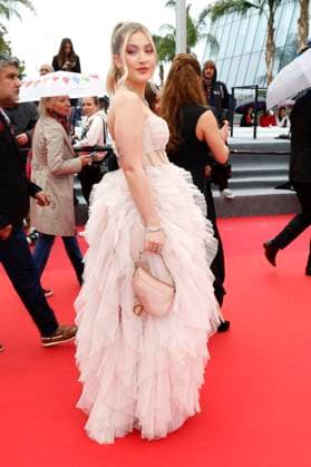 Defne Tiftik bei der Premiere des Kinofilms Kuru Otlar Üstüne About Dry Grasses auf dem Festival de Cannes 2023 76. Internationale Filmfestspiele von Cannes im Palais des Festivals. Cannes, 19.05.2023