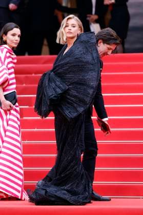 Nadine Warmuth und Jeanne Goursaud bei der Premiere des Kinofilms The Zone of Interest auf dem Festival de Cannes 2023 76. Internationale Filmfestspiele von Cannes im Palais des Festivals. Cannes, 19.05.2023