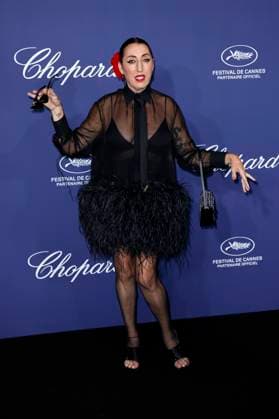 Rossy de Palma beim Official Trophee Chopard Dinner Photocall im Carlton Beach Club auf dem Festival de Cannes 2023 76. Internationale Filmfestspiele von Cannes am Palais des Festivals. Cannes, 19.05.2023