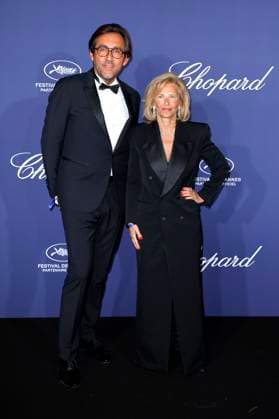 Francois Breavoine und Iris Knobloch beim Official Trophee Chopard Dinner Photocall im Carlton Beach Club auf dem Festival de Cannes 2023 76. Internationale Filmfestspiele von Cannes am Palais des Festivals. Cannes, 19.05.2023
