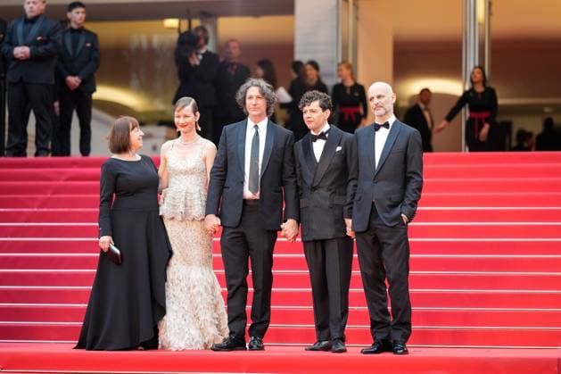 The Zone of Interest Red Carpet Premiere at the 76th Edition of the Cannes Film Festival Ewa Puszczynska, Christian Friedel, Director Jonathan Glazer, Sandra Huller, and Producer James Wilson the movie screening and red carpet event of The Zone of Interest , during the 76th edition of the Cannes Film Festival on May 19 2023, in Cannes, France Cannes Palace of Festivals and Congress Cannes France Copyright: xAlexandraxFechetex _ADR5083
