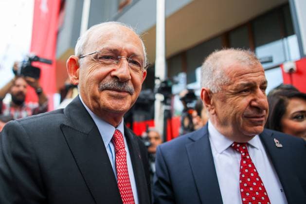 News Themen der Woche KW20 News Bilder des Tages May 19, 2023, Ankara, Turkey: Kemal K?l?cdaro?lu (L), Chairman of the Republican People s Party and the 13th Presidential candidate, and Ümit Özda? (R), Chairman of the Victory Party, are seen during a joint press conference. President of the Republican People s Party, who wanted to get the support of Sinan O?an, the Presidential candidate of the ATA Alliance, and Ümit Özda?, the President of the ATA Alliance, and Ümit Özda?, who received 5.17 percent of the votes in the 14 May elections, with approximately 3 million votes, in the 2nd Round Presidential elections to be held on 28 May. Kemal K?l?cdaro?lu, the 13th Presidential candidate, met with Ümit Özda? at the Victory Party Headquarters. ATA Alliance, Victory Party.The Justice - ZUMAs197 20230519_zaa_s197_173 Copyright: xTunahanxTurhanx