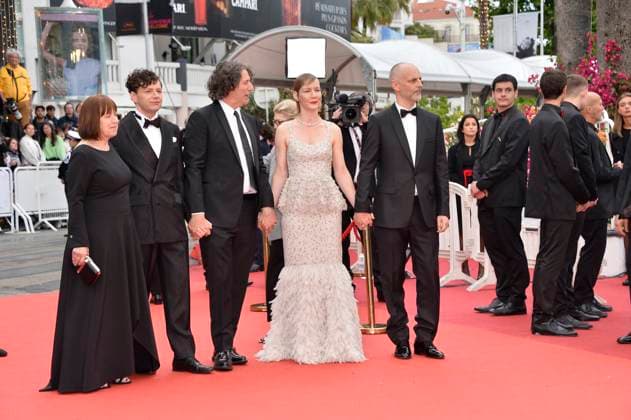 Ewa Puszczynska, Christian Friedel, Jonathan Glazer, Sandra Hueller und James Wilson bei der THE ZONE OF INTEREST Premiere 76. Filmfestspiele in Cannes 19.05.2023