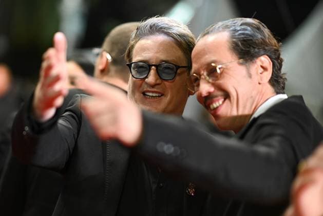 76e Festival International du film de Cannes. montee du film Omar la fraise - 76th International Cannes Film Festival. red carpet of Omar la fraise - Benoit Magimel 292201 2023-05-19 Cannes France  Copyright: xLionelxGuericolas MPPx STAR_292201_124