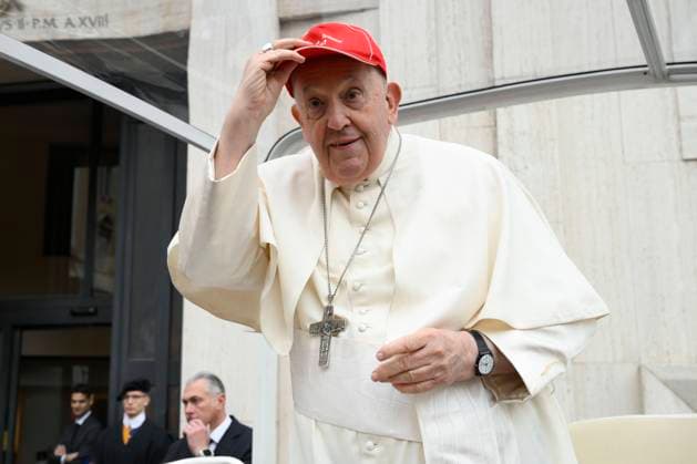 Bilder des Jahres 2023, News 05 Mai News Themen der Woche KW20 News Bilder des Tages Italy, Rome, Vatican, 2023 5 20.Pope Francis meets with Confirmation Boys of the Diocese of Genoa at the Vatican. Photograph by Vatican Media Catholic Press Photo. RESTRICTED TO EDITORIAL USE - NO MARKETING - NO ADVERTISING CAMPAIGNS.  Copyright: xVaticanxMediai cppx xipa-agency.x xVaticanxMediax IPA_IPA38069477