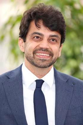 Dheeraj Akolkar beim Photocall zur TV-Dokumentation Liv Ullmann - A Road Less Travelled auf dem Festival de Cannes 2023 76. Internationale Filmfestspiele von Cannes am Palais des Festivals. Cannes, 120.05.2023