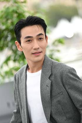 76e Festival International du film de Cannes. photocall du film He Bian De Cuo Wu - Only The River Flows- 76th International Cannes Film Festival. photocall of He Bian De Cuo Wu - Only The River Flows - Zhu Yilong 292227 2023-05-20  Copyright: xLionelxGuericolas MPPx STAR_292227_008