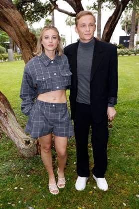 Jeanne Goursaud und Matthias Schweighöfer beim German Films und Medienboard Empfang 2023 im Garten des Hotels Mondrian Cannes auf dem Festival de Cannes 2023 76. Internationale Filmfestspiele von Cannes. Cannes, 20.05.2023