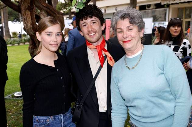 Milena Tscharntke, Maximilian Mundt und Kirsten Niehuus beim German Films und Medienboard Empfang 2023 im Garten des Hotels Mondrian Cannes auf dem Festival de Cannes 2023 76. Internationale Filmfestspiele von Cannes. Cannes, 20.05.2023