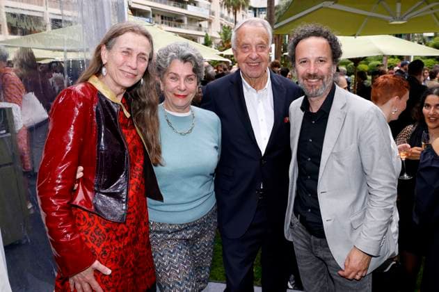 Mariette Rissenbeek, Kirsten Niehuus, Bernd Neumann und Carlo Chatrian beim German Films und Medienboard Empfang 2023 im Garten des Hotels Mondrian Cannes auf dem Festival de Cannes 2023 76. Internationale Filmfestspiele von Cannes. Cannes, 20.05.2023