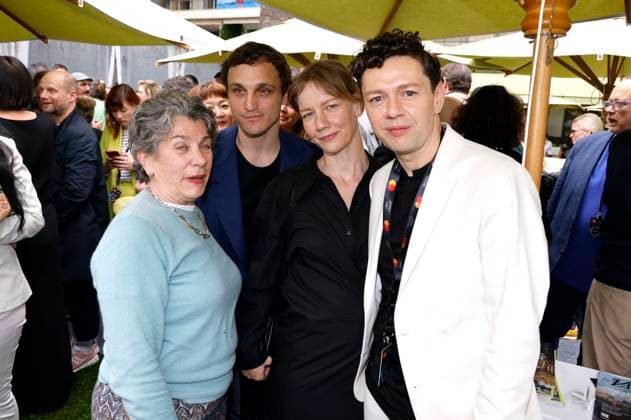 Kirsten Niehuus, Franz Rogowski, Sandra Hüller und Christian Friedel beim German Films und Medienboard Empfang 2023 im Garten des Hotels Mondrian Cannes auf dem Festival de Cannes 2023 76. Internationale Filmfestspiele von Cannes am Palais des Festivals. Cannes, 20.05.2023