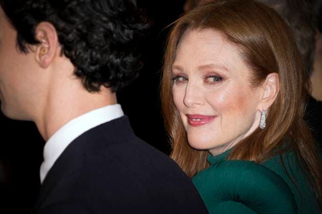 May December Red Carpet - The 76th Annual Cannes Film Festival Julianne Moore attends the May December red carpet during the 76th annual Cannes film festival at Palais des Festivals on May 20, 2023 in Cannes, France. Cannes France  Copyright: xDanielexCifalÃ x originalFilename: cifala-notitle230521_npE7G.jpg