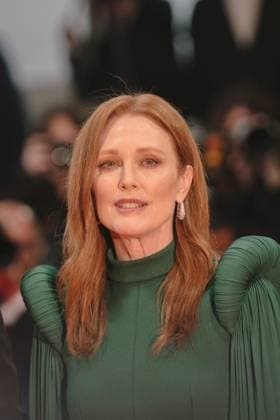 May December Red Carpet - The 76th Annual Cannes Film Festival Julianne Moore attends the May December red carpet during the 76th annual Cannes film festival at Palais des Festivals on May 20, 2023 in Cannes, France. Cannes France  Copyright: xLucaxCarlinox originalFilename: carlino-notitle230520_npgnP.jpg