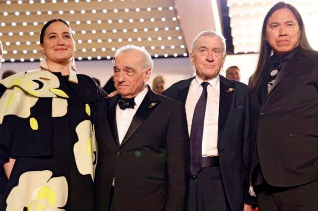 Lily Gladstone, Martin Scorsese, Robert De Niro und William Belleau nach der Premiere des Kinofilms Killers of the Flower Moon auf dem Festival de Cannes 2023 76. Internationale Filmfestspiele von Cannes im Palais des Festivals. Cannes, 20.05.2023