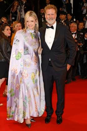 Viveca Paulin mit Ehemann Will Ferrell bei der Premiere des Kinofilms May December auf dem Festival de Cannes 2023 76. Internationale Filmfestspiele von Cannes im Palais des Festivals. Cannes, 20.05.2023
