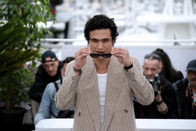 76th Cannes Film Festival 2023, Photocall film May December. Pictured: Charles Melton  Copyright: xAlbertoxTerenghi PoolxPhotoxEvenx xPoolxPhotoxEventsx01x IPA_IPA38094444