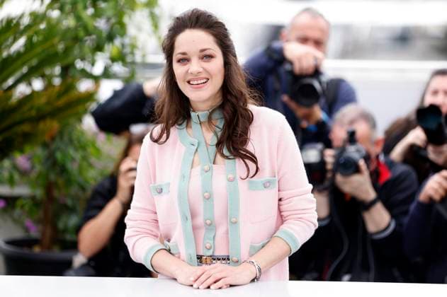 Marion Cotillard beim Photocall zum Kinofilm Little Girl Blue auf dem Festival de Cannes 2023 76. Internationale Filmfestspiele von Cannes am Palais des Festivals. Cannes, 21.05.2023