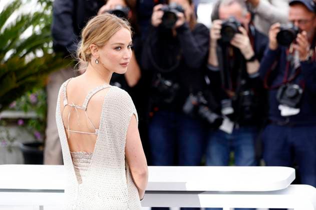 Jennifer Lawrence beim Photocall zum Dokumentarfilm Bread And Roses auf dem Festival de Cannes 2023 76. Internationale Filmfestspiele von Cannes am Palais des Festivals. Cannes, 21.05.2023
