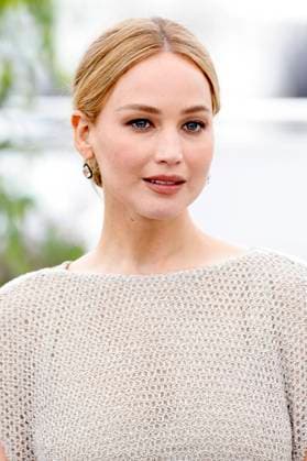 Jennifer Lawrence beim Photocall zum Dokumentarfilm Bread And Roses auf dem Festival de Cannes 2023 76. Internationale Filmfestspiele von Cannes am Palais des Festivals. Cannes, 21.05.2023