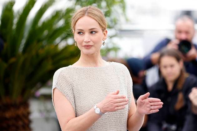 Jennifer Lawrence beim Photocall zum Dokumentarfilm Bread And Roses auf dem Festival de Cannes 2023 76. Internationale Filmfestspiele von Cannes am Palais des Festivals. Cannes, 21.05.2023