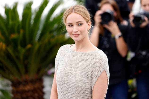 Jennifer Lawrence beim Photocall zum Dokumentarfilm Bread And Roses auf dem Festival de Cannes 2023 76. Internationale Filmfestspiele von Cannes am Palais des Festivals. Cannes, 21.05.2023