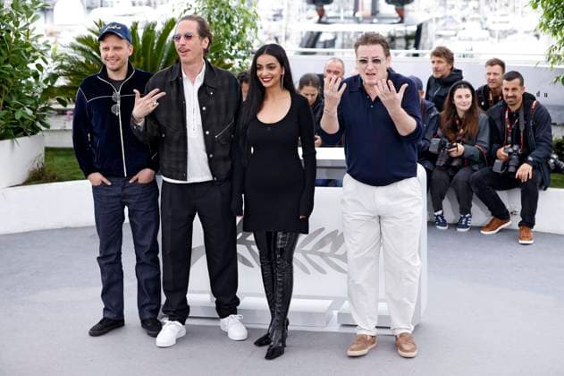 Elias Belkeddar, Reda Kateb, Meriem Amiar und Benoit Magimel beim Photocall zum Kinofilm Omar la fraise The King of Algiers auf dem Festival de Cannes 2023 76. Internationale Filmfestspiele von Cannes am Palais des Festivals. Cannes, 21.05.2023