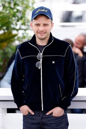 Elias Belkeddar beim Photocall zum Kinofilm Omar la fraise The King of Algiers auf dem Festival de Cannes 2023 76. Internationale Filmfestspiele von Cannes am Palais des Festivals. Cannes, 21.05.2023