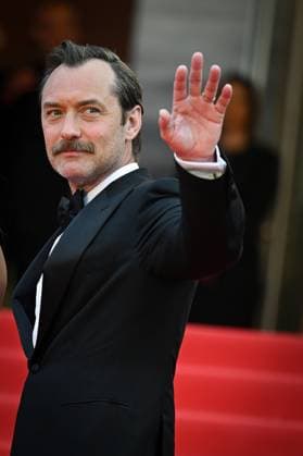 Internationale Filmfestspiele von Cannes, Firebrand Premiere 76e Festival International du film de Cannes. Montee du film Firebrand - Le jeu de la reine - 76th International Cannes Film Festival. Red carpet of Firebrand - Le jeu de la reine - Jude Law 292338 2023-05-21  Copyright: xLionelxGuericolas MPPx STAR_292338_118