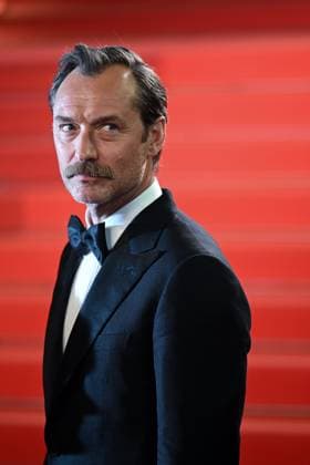 Internationale Filmfestspiele von Cannes, Firebrand Premiere 76e Festival International du film de Cannes. descente du film Firebrand - Le jeu de la reine - 76th International Cannes Film Festival. Red carpet of Firebrand - Le jeu de la reine - Jude Law 292338 2023-05-21  Copyright: xLionelxGuericolas MPPx STAR_292338_126