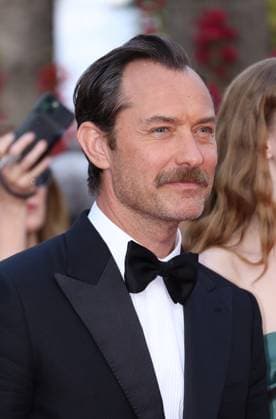 May 22, 2023, CANNES, FRANCE: Jude Law attends the Firebrand (Le Jeu De La Reine) red carpet during the 76th annual Cannes film festival at Palais des Festivals on May 21, 2023 in Cannes, France.. imageSPACE CANNES FRANCE - ZUMAs181 20230522_zea_s181_100 Copyright: xDGPx
