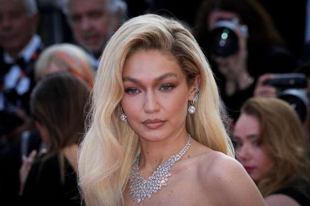 Internationale Filmfestspiele von Cannes, Firebrand Premiere Firebrand (Le Jeu De La Reine) Red Carpet - The 76th Annual Cannes Film Festival Gigi Hadid attend the Firebrand (Le Jeu De La Reine) red carpet during the 76th annual Cannes film festival at Palais des Festivals on May 21, 2023 in Cannes, France. Cannes France  Copyright: xDanielexCifalÃ x originalFilename: cifala-notitle230521_npIEj.jpg