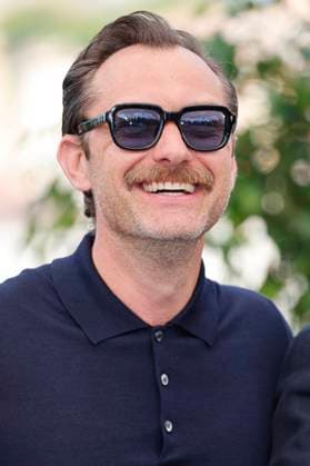 Jude Law beim Photocall zum Kinofilm Firebrand auf dem Festival de Cannes 2023 76. Internationale Filmfestspiele von Cannes am Palais des Festivals. Cannes, 22.05.2023