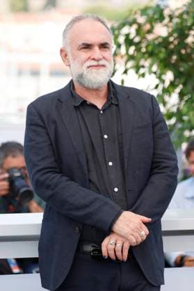 Karim Ainouz beim Photocall zum Kinofilm Firebrand auf dem Festival de Cannes 2023 76. Internationale Filmfestspiele von Cannes am Palais des Festivals. Cannes, 22.05.2023