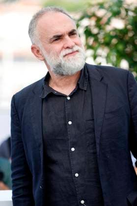 Karim Ainouz beim Photocall zum Kinofilm Firebrand auf dem Festival de Cannes 2023 76. Internationale Filmfestspiele von Cannes am Palais des Festivals. Cannes, 22.05.2023
