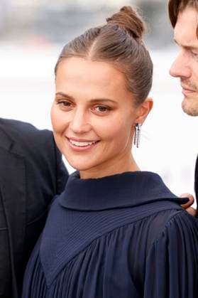 Alicia Vikander beim Photocall zum Kinofilm Firebrand auf dem Festival de Cannes 2023 76. Internationale Filmfestspiele von Cannes am Palais des Festivals. Cannes, 22.05.2023