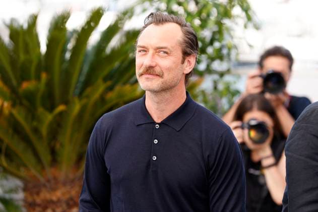 Jude Law beim Photocall zum Kinofilm Firebrand auf dem Festival de Cannes 2023 76. Internationale Filmfestspiele von Cannes am Palais des Festivals. Cannes, 22.05.2023