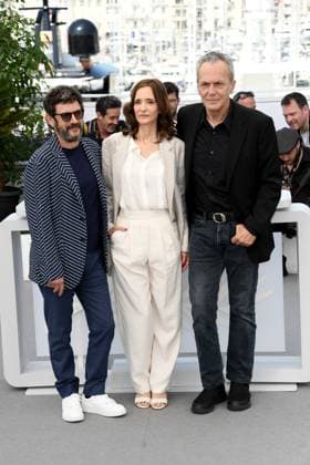 76th Cannes Film Festival 2023, Photocall film Cerrar Los Ojos (Close Your Eyes) . Pictured: Manolo Solo, Ana Torrent, Jose Coronado  Copyright: xAlbertoxTerenghi PoolxPhotoxEvenx xPoolxPhotoxEventsx01x IPA_IPA38123541