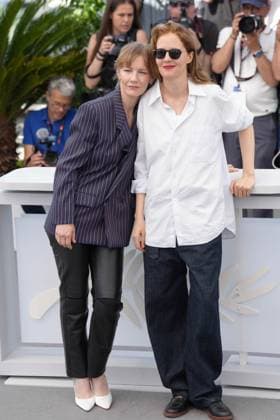 Internationale Filmfestspiele von Cannes, Anatomy of a Fall - Anatomie d une chute Photocall Sandra Hüller - Justine Triet CELEBRITES : 76 eme festival de Cannes - Photocall du film Â« Anatomie d une Chute (Anatomy Of A Fall) Â» - Cannes - 22 05 2023 NorbertScanella Panoramic 