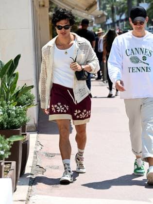 76th Cannes Film Festival 2023, day 7 - Charles Melton walking on the croisette  Copyright: xManuelexMangiarottix xipa-agencyx xPoolxPhotoxEventsx01x IPA_IPA38124647